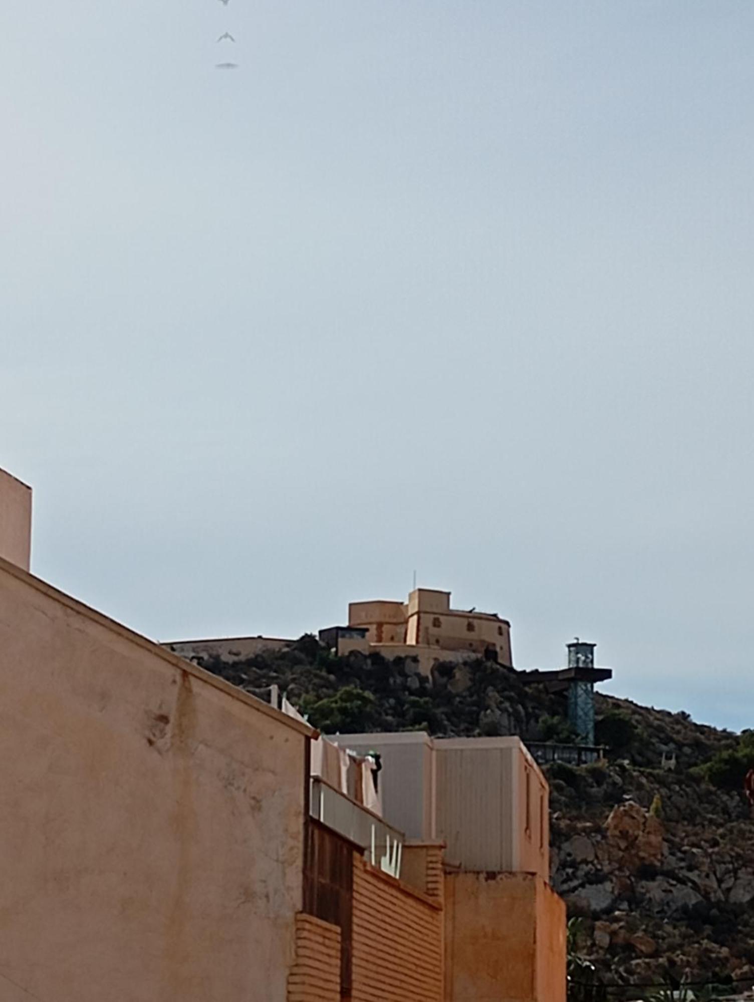 Mawilec, Centre, Plage, Port, Garage Aguilas Exterior photo